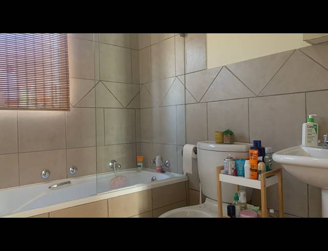 2 BEDROOM SECTIONAL TITLE FOR SALE IN CLARINA